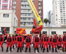 Corpo de Bombeiros do Paraná comemora 107 anos com entrega de medalhas e homenagens em Curitiba, na Capital do estado