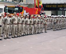 Corpo de Bombeiros do Paraná comemora 107 anos com entrega de medalhas e homenagens em Curitiba, na Capital do estado