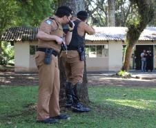 Curso de Primeira Intervenção em Crises da PM faz atividade simulada na APMG, em São José dos Pinhais (RMC)