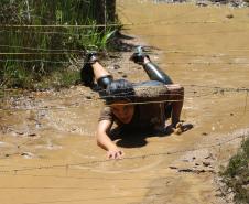 Corpo de Bombeiros leva bombeiros e policiais militares a se desafiarem no Desafio No Limite no circuito Braves Mud Race, na RMC