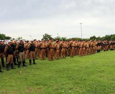 Mais de 240 policiais militares estão atuando na 2ª fase da Operação Todos Por um no bairro Cidade Industrial de Curitiba (CIC)