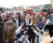  Bombeiros recebem plataformas para combate a incêndio em grandes alturas