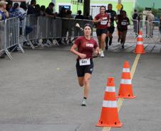 Mais de 1,3 mil atletas participam da 4ª Corrida do Fogo em Curitiba