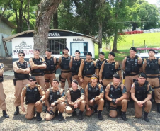Policiais militares do 3° BPM participam de instrução prática de tiro policial em Pato Branco (PR)