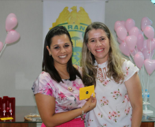 Policiais femininas participam de café outubro rosa para conscientização ao câncer de mama em Ponta Grossa (PR)
