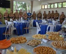 Policial militar de folga é homenageado pela prisão de dois homens no centro de Londrina (PR)