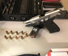 PM prende falsos policiais civis e apreende carreta com cigarros contrabandeados em Paiçandu