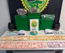 BOPE apreende quase 25 quilos de maconha e R$ 18 mil reais em Curitiba (PR)