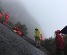 BPMOA resgata adolescente que caiu no Pico do Marumbi, em Morretes (PR)