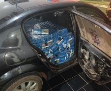 Policiaisrodoviários apreendem 10 mil maços de cigarros contrabandeados no Oeste doestado