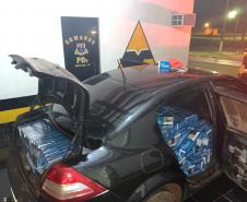 Policiaisrodoviários apreendem 10 mil maços de cigarros contrabandeados no Oeste doestado