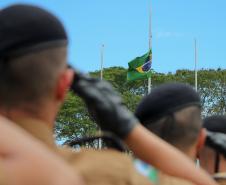 No Dia da Bandeira, PM faz cerimônia com a incineração da Bandeira Nacional em São José dos Pinhais