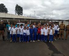 Crianças visitam sede do 26° Batalhão em Telêmaco Borba (PR), nos Campos Gerais