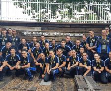 cadetes do primeiro ano no inicio da visita