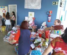 Batalhão da PM realiza 1ª edição de distribuição de presentes de Natal em escola municipal de Guarapuava (PR)