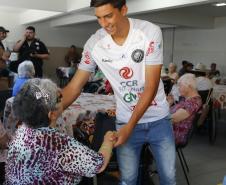 Operação Futebol Solidário arrecada fraldas e leites para idosos de Ponta Grossa (PR)