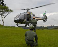 Batalhão aéreo da PM faz exercício com equipes médicas em preparação a Operação Verão 2019/2020