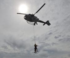 Batalhão aéreo da PM faz exercício com equipes médicas em preparação a Operação Verão 2019/2020