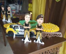 Policiais militares fazem presença na festa de aniversário de 8 anos de Yasmin em Fazenda Rio Grande, Região Metropolitana de Curitiba