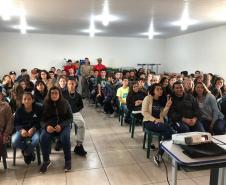 Projeto do Corpo de Bombeiros, dentro do projeto-piloto Em Frente Brasil, beneficia cerca de 6,5 mil alunos de São José dos Pinhais, na RMC