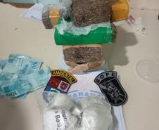 Operação no trapiche para a Ilha do Mel retira drogas de circulação no Litoral