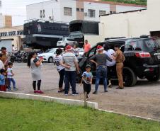 Natal Solidário da PM presenteia mais de 180 crianças com brinquedos, brincadeiras e Papai Noel em Curitiba (PR) 