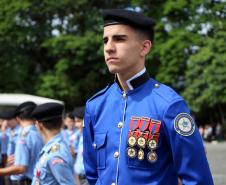 Colégio da PM em Curitiba forma 230 jovens no Ensino Médio durante solenidade militar na RMC