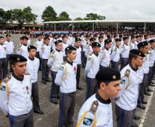 Colégio da PM em Curitiba forma 230 jovens no Ensino Médio durante solenidade militar na RMC