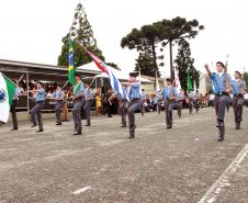 Colégio da PM em Curitiba forma 230 jovens no Ensino Médio durante solenidade militar na RMC