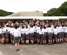 Colégio da PM em Curitiba forma 230 jovens no Ensino Médio durante solenidade militar na RMC