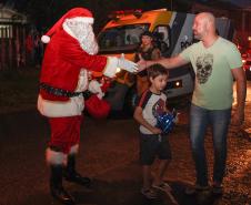 RPMon e BPTran arrecadam mais de seis mil brinquedos e fazem a alegria das crianças no Natal Itinerante em Curitiba
