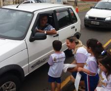 Blitz educativa “Férias Nota 1000” é desencadeada pela PM em Telêmaco Borba (PR) em conjunto com o CMEI Vinicius de Morais