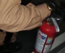 Equipe policial age rápido e cessa fogo que atingia apartamento durante a virada do ano em Matinhos (PR)