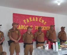 Policiais militares promovidos são homenageados durante solenidade em Pontal do Paraná (PR)
