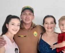 Policiais militares promovidos são homenageados durante solenidade em Pontal do Paraná (PR)