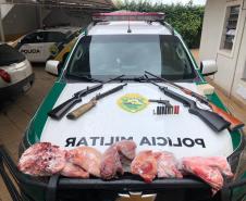 BPAmb-FV vai verificar denúncia e apreende cinco armas de fogo e 12 quilos de carne de animal silvestre em Londrina (PR)