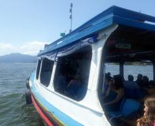 Mulher envolvida com tráfico de drogas é flagrada pela Patrulha Costeira em embarcação na Baía de Paranaguá