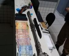 Patrulha do Sossego prende dupla e apreende mais de 80 porções de crack e cocaína em Paranaguá (PR)