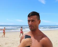 Desafio da Pedra do Cristo estimula competição entre guarda-vidas do Corpo de Bombeiros em Guaratuba