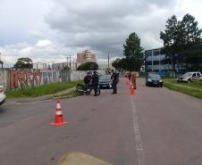 Em Fazenda Rio Grande, na RMC, PM e outros agentes de segurança desencadeiam a Operação Unindo Forças I e abordam mais de 100 pessoas
