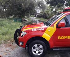 Corpo de Bombeiros monitora cidades do Litoral do estado após fortes chuvas atingirem a região