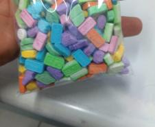 Policial militar prende homem e apreende mais de 300 comprimidos de drogas no bairro Jardim Botânico em Curitiba