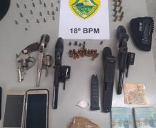 PM deflagra Operação Saturnal contra o tráfico de drogas e apreende armas, drogas e R$ 9,8 mil em dinheiro