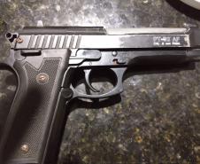 PM aborda ponto de venda de drogas e prende quatro pessoas em Jardim Alegre e Lunardelli, no Centro-Norte do estado