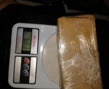 PM aborda ponto de venda de drogas e prende quatro pessoas em Jardim Alegre e Lunardelli, no Centro-Norte do estado