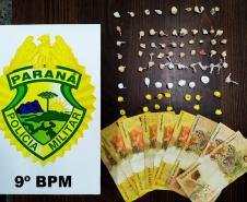 PM encaminha adolescente e apreende 71 porções de crack e cocaína em Matinhos (PR)