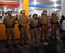 Com reforço da PM, multidões curtem terceiro dia de Carnaval no Paraná com mais segurança e diversão