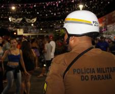 Com reforço da PM, multidões curtem terceiro dia de Carnaval no Paraná com mais segurança e diversão