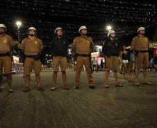 Com reforço da PM, multidões curtem terceiro dia de Carnaval no Paraná com mais segurança e diversão