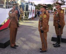 Regimento de Polícia Montada da PM celebra passagem de comando durante solenidade militar em Curitiba